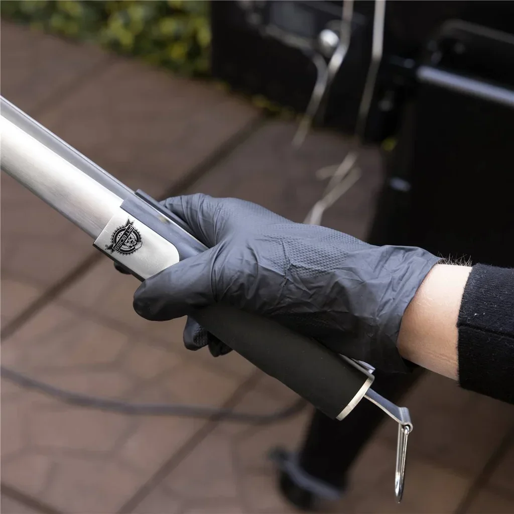 Box mit 50 Pit Boss Einweg-Nitrilhandschuhen + 2 hitzebeständige Baumwoll-Grillhandschuhe