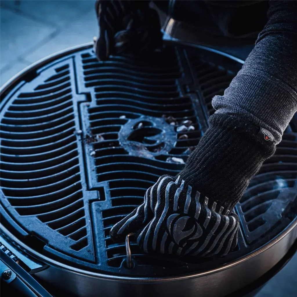 Barbacoa carbón Napoleon Kettle PRO Phantom Ø57 cm negro mate con plancha