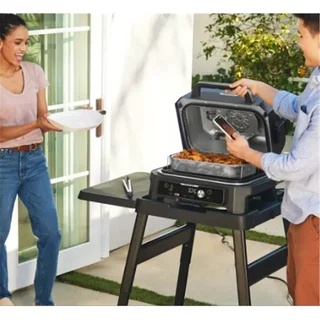 Barbacoa eléctrica 7 en 1 Ninja Woodfire XL ProConnect con ahumador integrado