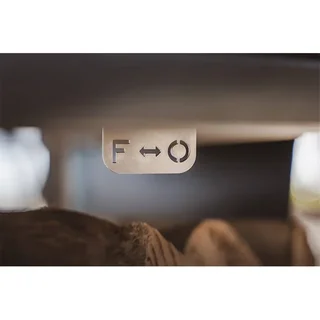 Brasero de jardín KRAK MISTRAL con plancha y parrilla, acero termolacado, diseño elegante francés para terrazas y veladas sociales