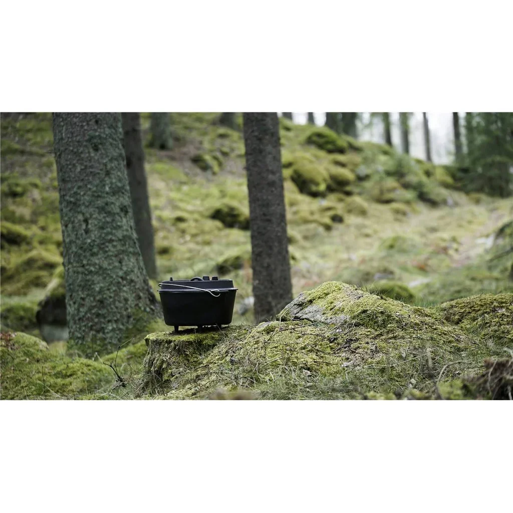 Petromax FT12 Cast Iron Dutch Oven 10.8L for Traditional Fire or Oven Cooking