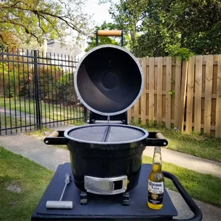 Mini Barbacoa Kamado Hierro Fundido Goldens Little Brother 36 cm - Edición Compacta