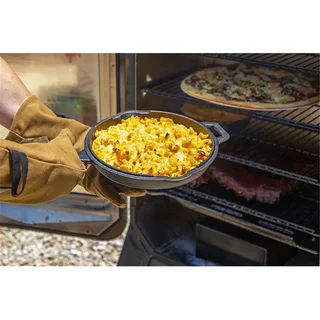 Set de 6 Accesorios para Barbacoa de Hierro Fundido Pit Boss: Sartén, Cacerola, Olla de 4L y Guantes de Cuero