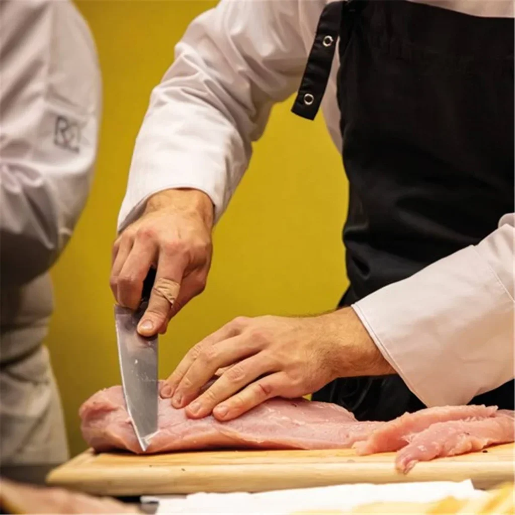 Französisches handgefertigtes Holzschneidebrett mit Saftrille und Auffangschale 40x21cm