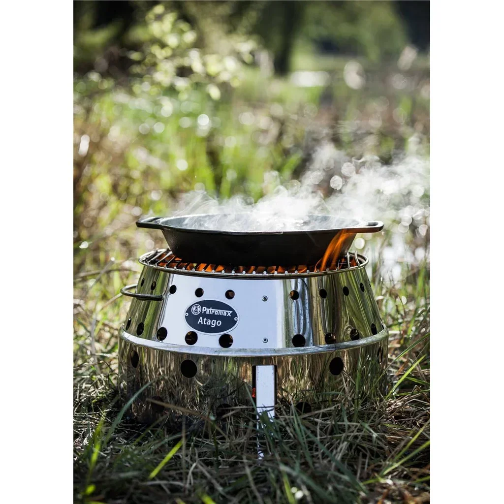 Estufa de leña Petromax Atago – Cocción y calefacción exterior compacta